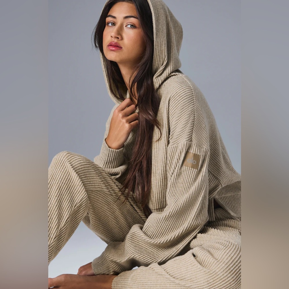 ALO Yoga Beige Ribbed Knit Hoodie